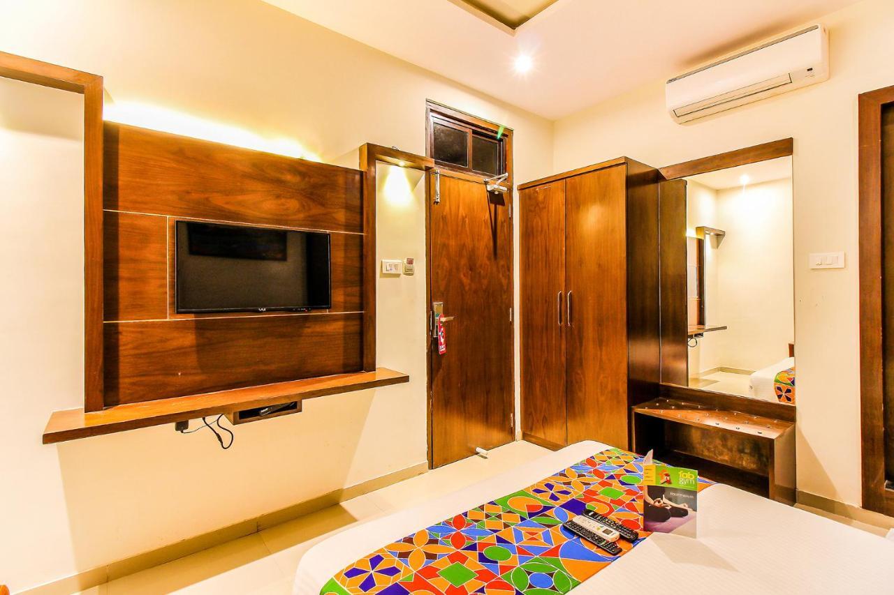 Fabhotel Empire Suite - Nr Mumbai International Airport Exteriör bild