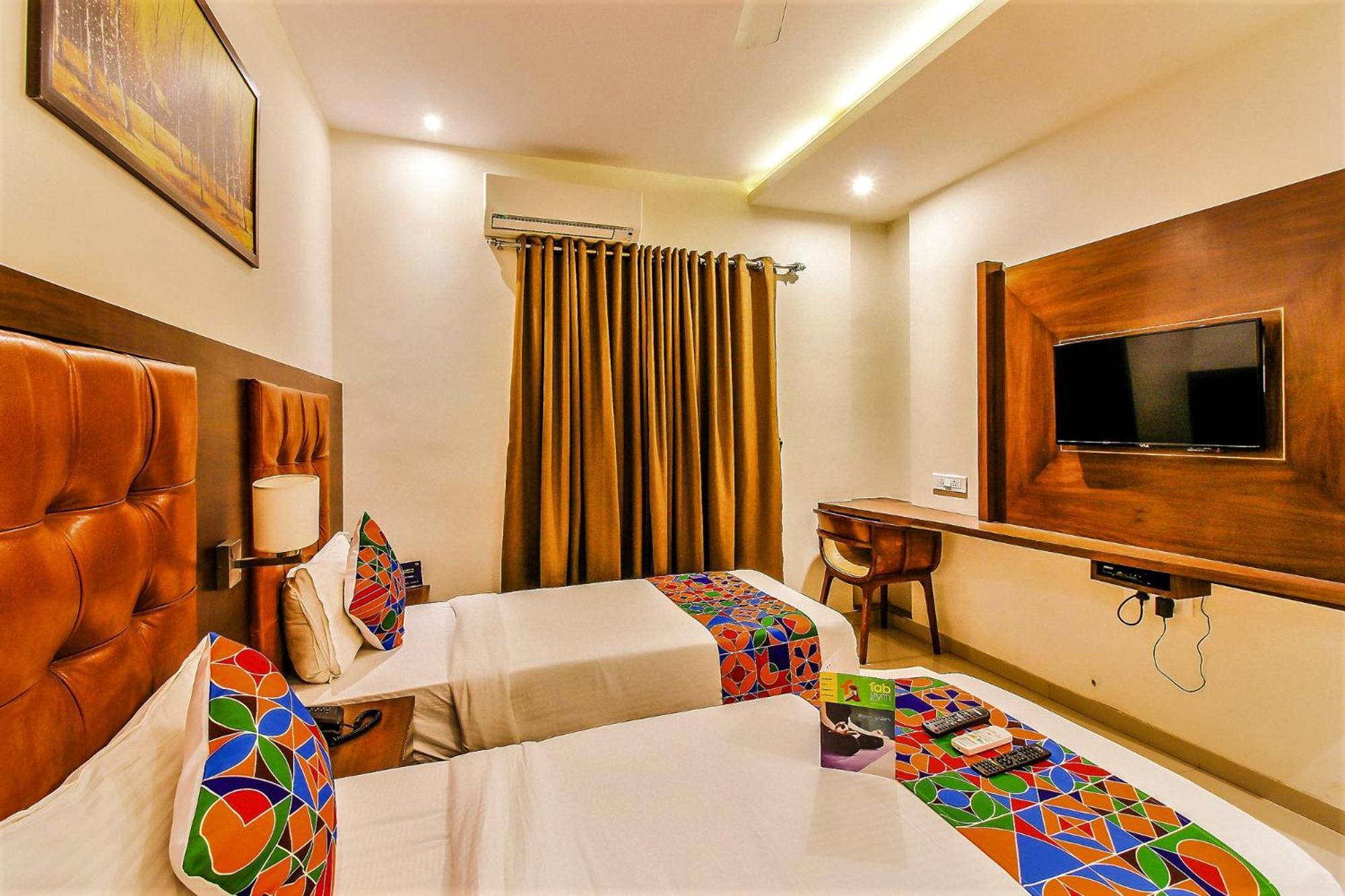 Fabhotel Empire Suite - Nr Mumbai International Airport Exteriör bild