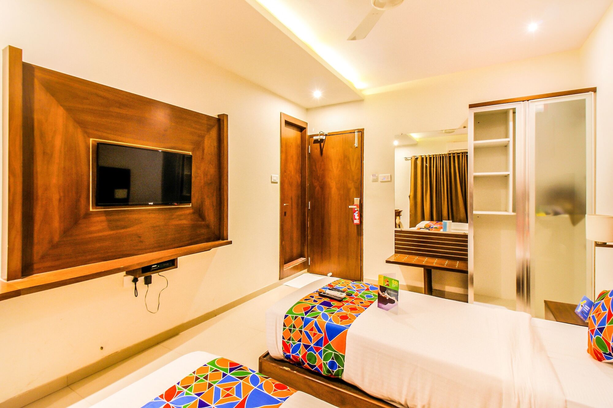 Fabhotel Empire Suite - Nr Mumbai International Airport Exteriör bild